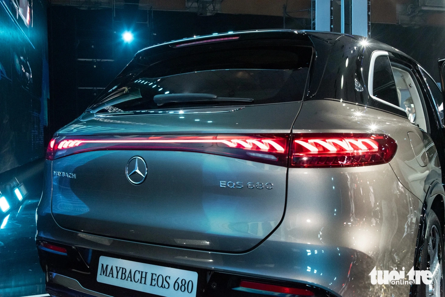 Mercedes-Maybach EQS 680 ra mắt Việt Nam: Giá 7,61 tỉ đồng, mới ra đã có khách chốt - Ảnh 12.