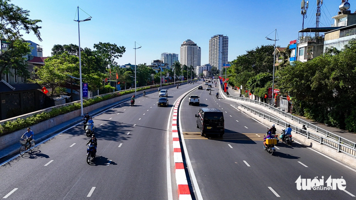 Hà Nội thông xe đường Âu Cơ - Nghi Tàm sau nhiều lần điều chỉnh tiến độ - Ảnh 3.