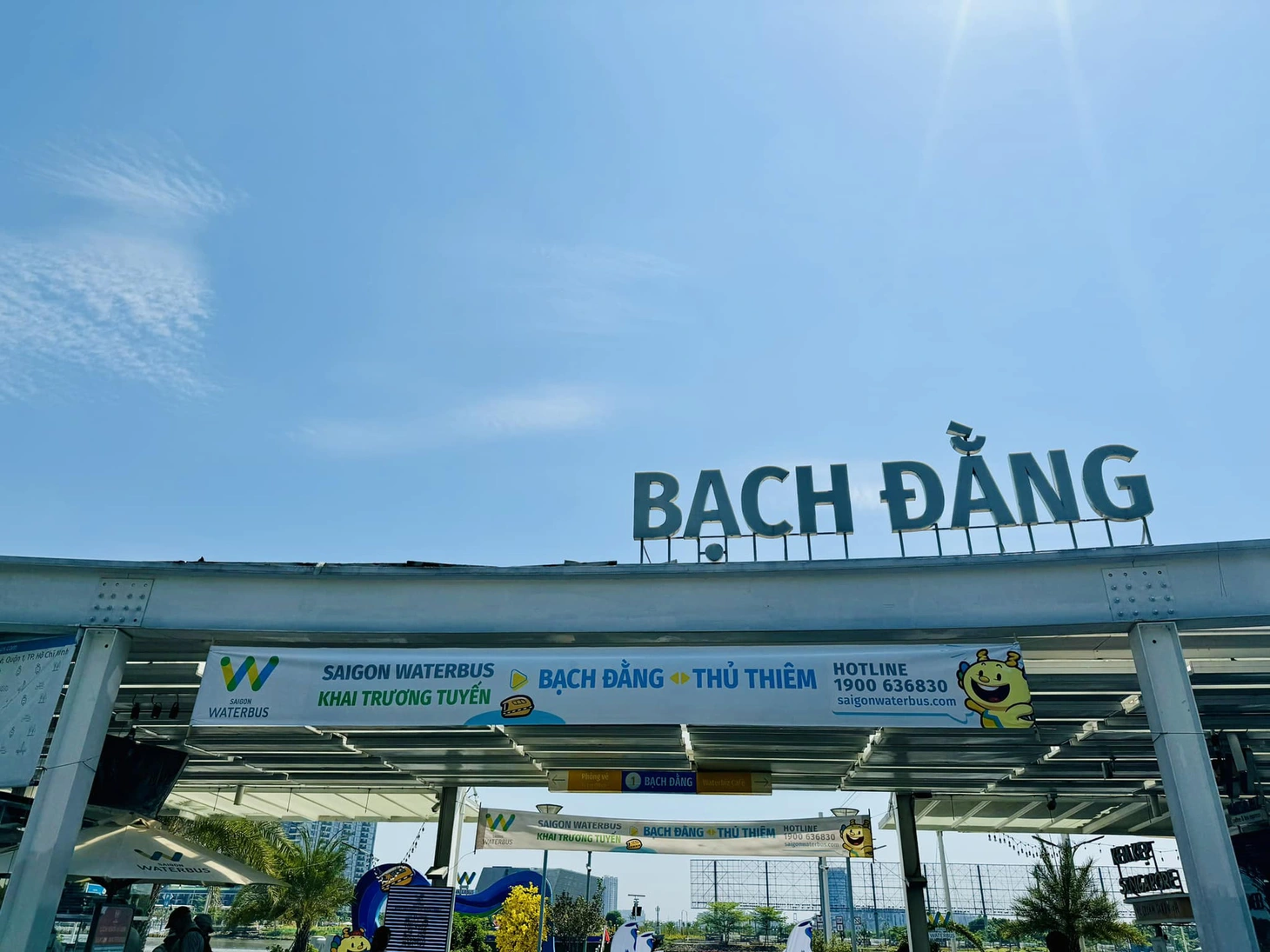 Chữ "ga tàu thủy" đã được tháo, sẽ thay bằng "bến tàu"