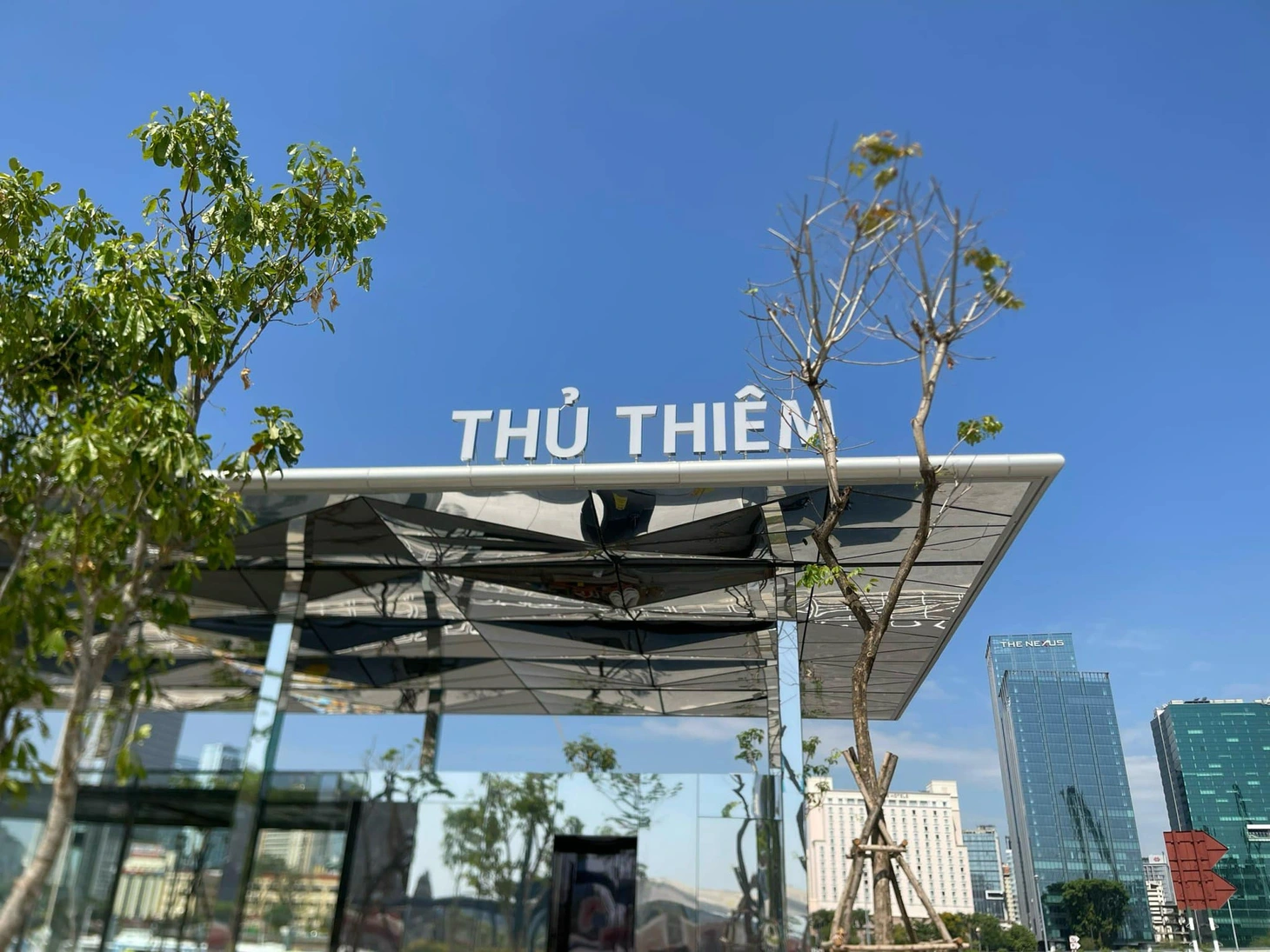 Tại bến Thủ Thiêm, "ga tàu thủy" cũng đã được tháo xuống, sẽ trở thành "Bến tàu Thủ Thiêm" - Ảnh: Facebook ông Nguyễn Kim Toàn
