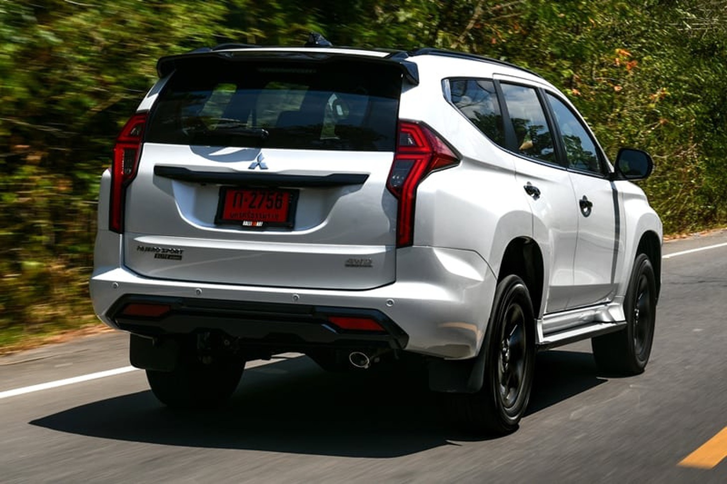 Mitsubishi Pajero Sport 2024 ra mắt: Tập trung nâng cấp động cơ và hệ truyền động- Ảnh 8.