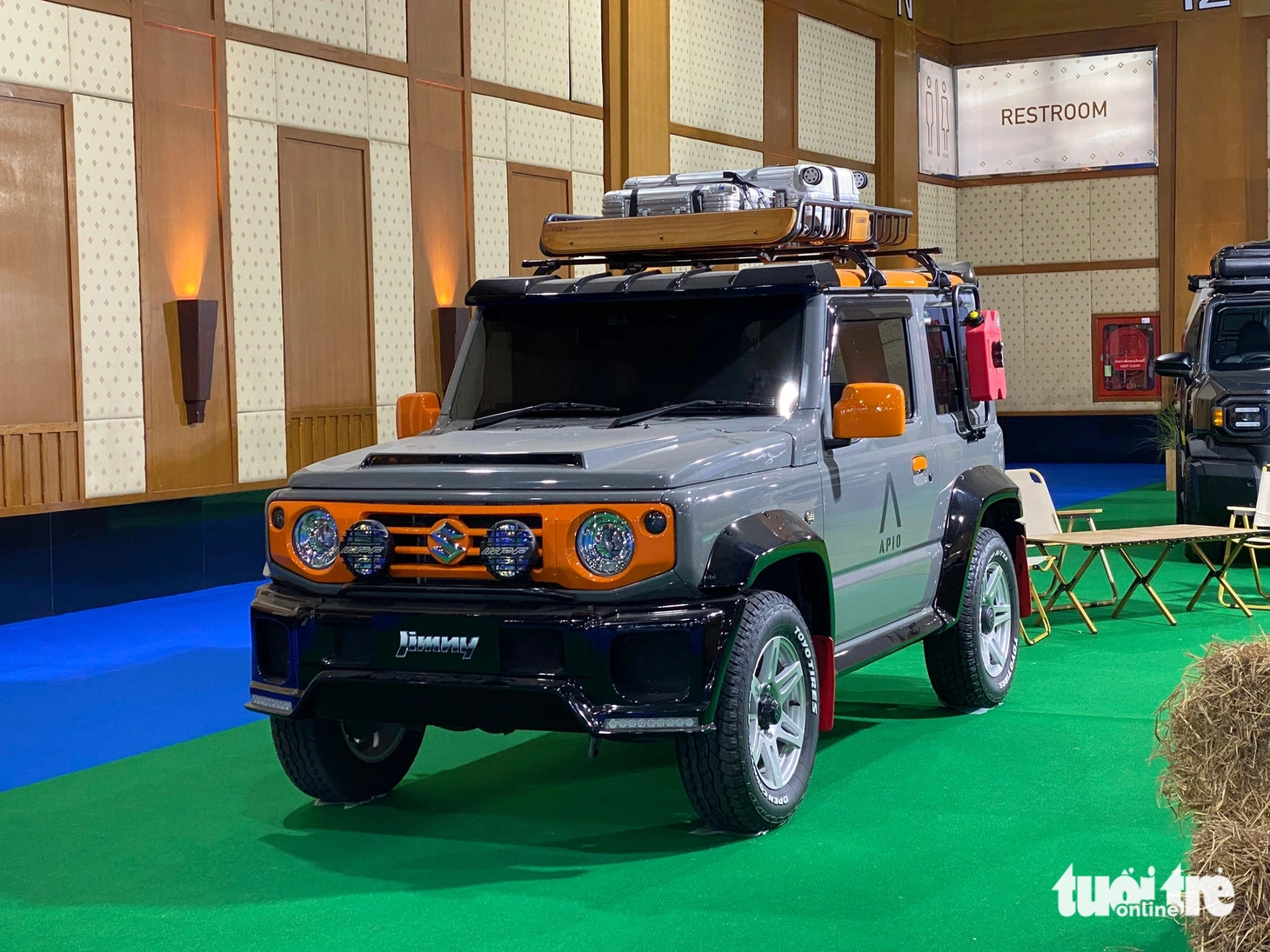 Chiếc Suzuki Jimny độ thứ 2 có phong cách nhẹ nhàng hơn, thiên hướng dã ngoại chứ không thiên về off-road.