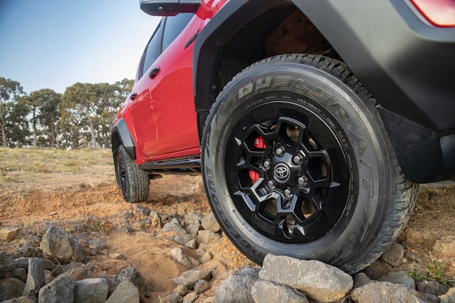 Toyota Hilux hiệu suất cao sắp về Đông Nam Á, khó về Việt Nam- Ảnh 9.