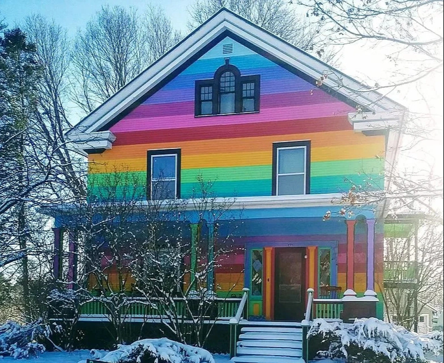 Ngôi nhà cầu vồng ở Viroqua - Ảnh: HGTV