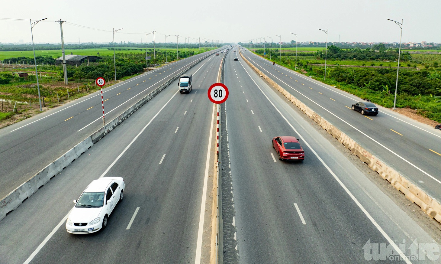 Tuyến đang được khai thác với tốc độ 60km/h và 80km/h.