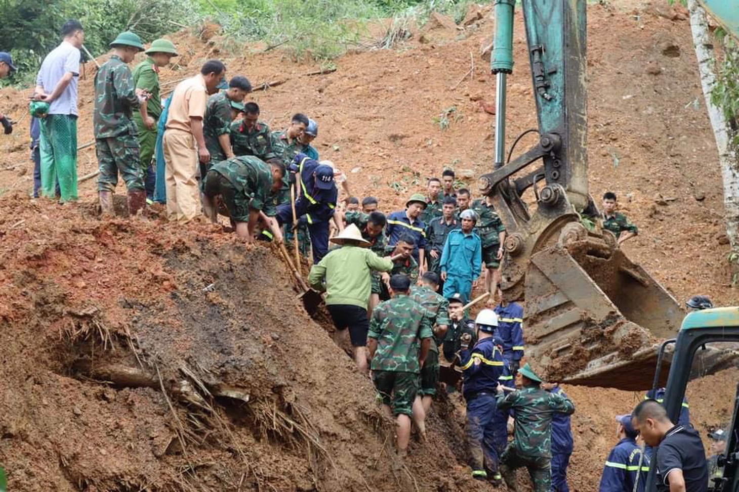 Hiện trường cứu hộ, cứu nạn - Ảnh: Công an Hà Giang&nbsp;