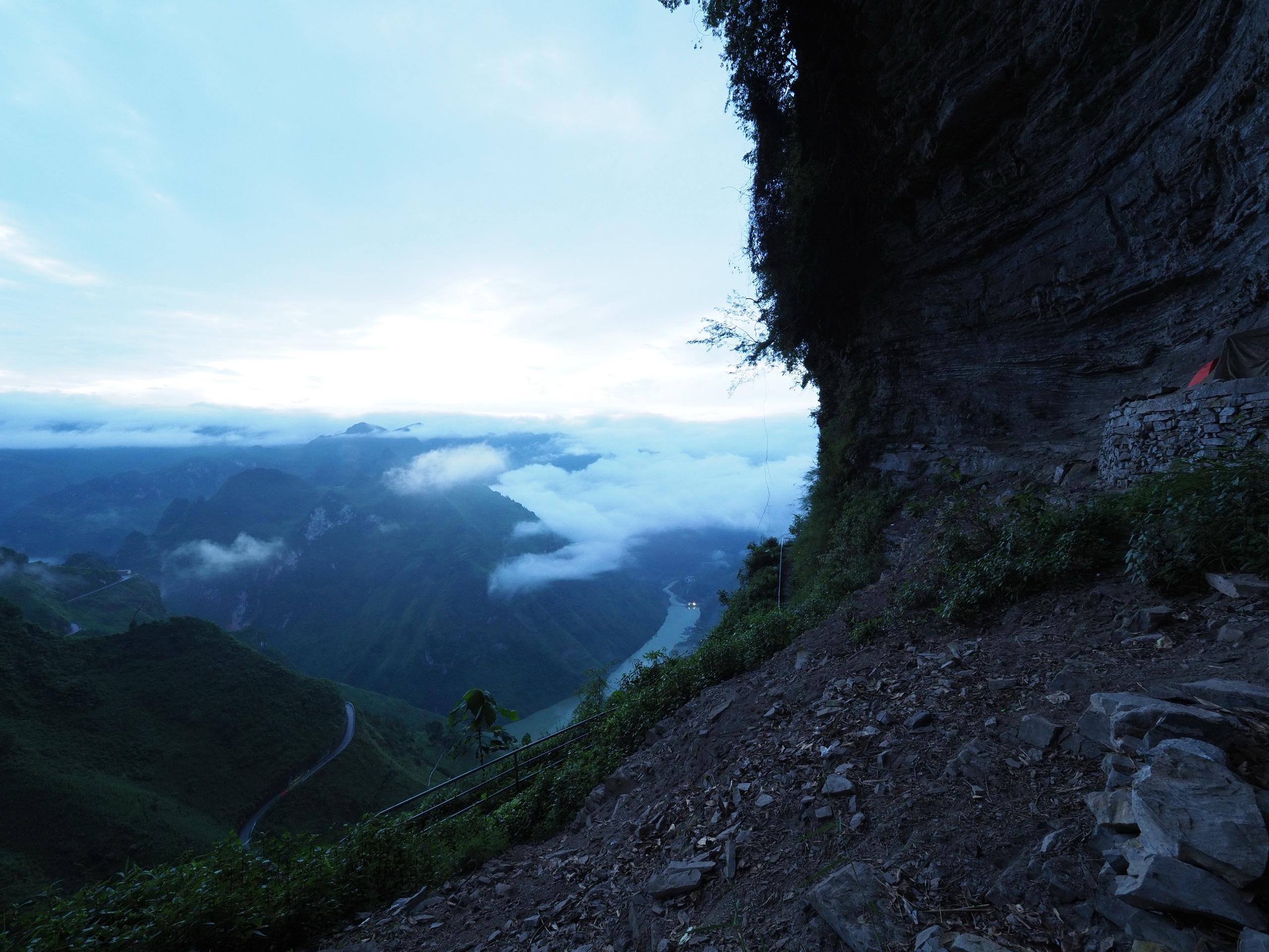 VÁCH ĐÁ TRẮNG - CHỐN NGỦ VIEW NGHÌN TỈ - Ảnh 5.