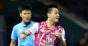 Ghi bàn ở V-League sau hơn 3 năm, Hồ Tuấn Tài giúp CLB TP.HCM có điểm