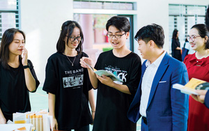 Nhóm teen THPT chuyên Hà Tĩnh làm dự án về khủng hoảng bản sắc cá nhân