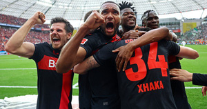 Bayer Leverkusen lần đầu vô địch Bundesliga