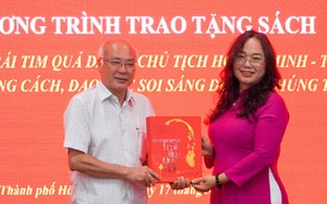 Có một cuốn sách tiếng Nhật về Bác Hồ được viết tay hoàn toàn - Ảnh 4.