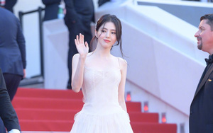 Ngắm thời trang đẹp mê mẩn của sao Hàn tại Cannes