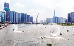 Nên tăng suất diễn nhạc kịch bên sông Sài Gòn