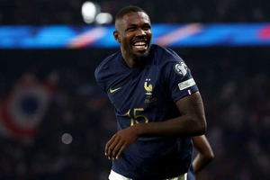 Bị gọi nhầm là Mbappe, tiền đạo tuyển Pháp nhận mình... đẹp trai hơn