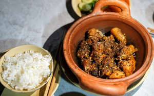 Con gà cúng mồng 3 xé phay có 4 đùi của mẹ - Ảnh 3.