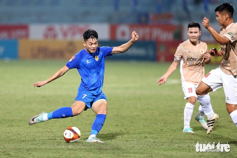 Đình Bắc: 'Đội tuyển Việt Nam giúp tôi tự tin ở V-League' - Tuổi Trẻ Online