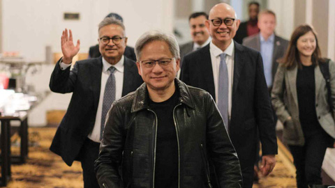 CEO Nvidia, ông Jensen Huang, tại Malaysia ngày 8-12 - Ảnh: NIKKEI ASIA