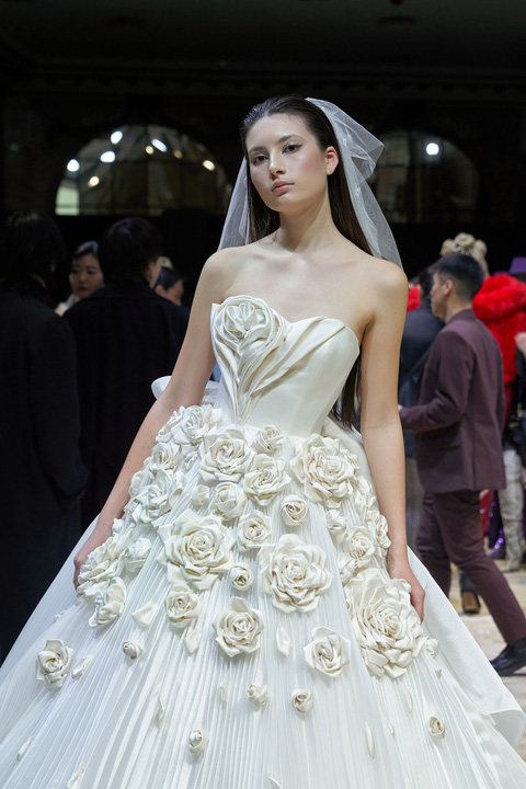 Váy cưới làm lễ Haute Couture - HA01 - KIM COUTURE|THƯƠNG HIỆU VÁY CƯỚI  THIẾT KẾ NỔI TIẾNG TẠI VIỆT NAM