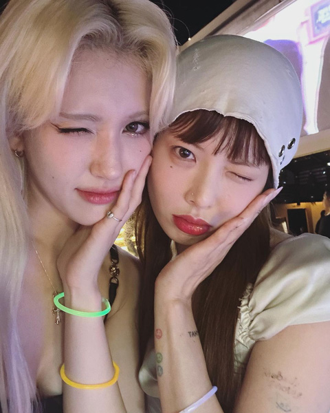 HyunA, Mino và Moonbyul được bình chọn sở hữu hình xăm đẹp nhất