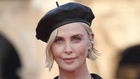 Charlize Theron và nỗi ám ảnh tăng hơn 20kg cho vai diễn - Tuổi Trẻ Online