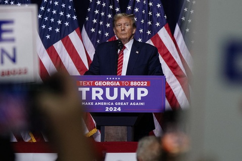 Ông Trump dọa áp thuế 60% lên hàng Trung Quốc, loạt doanh nghiệp chuẩn bị ứng phó - Tuổi Trẻ Online