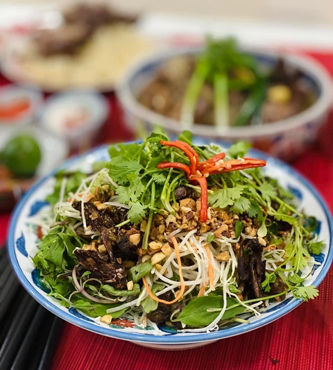 Nộm rau muống và rau rút, gỏi củ đậu thịt bò, nộm đu đủ bò khô vừa ...