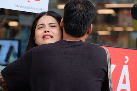 Sập cầu Phong Châu tại Phú Thọ, 5 ô tô rơi xuống sông, 10 người mất tích - Ảnh 2.