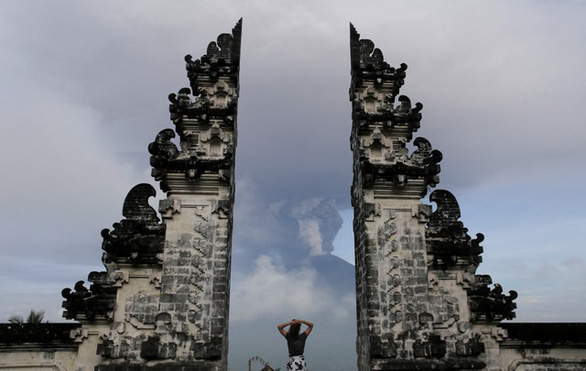Di tản 100.000 người ở Bali vì núi lửa rùng mình - Ảnh 5. Di tản 100.000 người ở Bali vì núi lửa rùng mình - Ảnh 5.