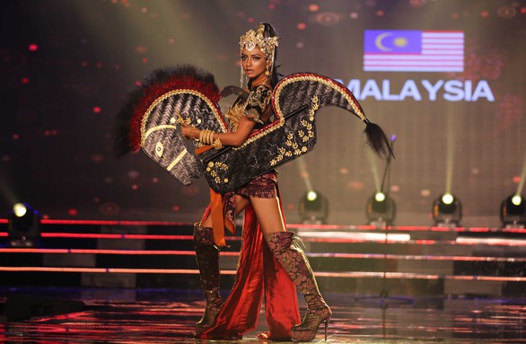 Huyền My vào top 5 được yêu thích ở Hoa hậu hòa bình thế giới - Ảnh 11. Huyền My vào top 5 được yêu thích ở Hoa hậu hòa bình thế giới - Ảnh 11.