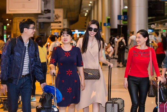 Đỗ Mỹ Linh rạng rỡ về nước sau một tháng ở đấu trường Miss World - Ảnh 6. Đỗ Mỹ Linh rạng rỡ về nước sau một tháng ở đấu trường Miss World - Ảnh 6.