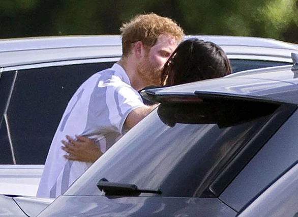 Chuyện tình hoàng tử Harry và cô Lọ Lem Meghan Markle - Ảnh 5. Chuyện tình hoàng tử Harry và cô Lọ Lem Meghan Markle - Ảnh 5.