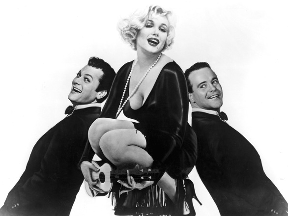 Marilyn Monroe - ma lực của sự hấp dẫn trong Some Like It Hot - Ảnh 4. Marilyn Monroe - ma lực của sự hấp dẫn trong Some Like It Hot - Ảnh 4.