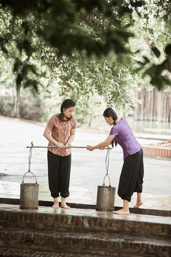 Mẹ chồng Lan Hương đóng MV mừng 20-10 - Ảnh 4. Mẹ chồng Lan Hương đóng MV mừng 20-10 - Ảnh 4.