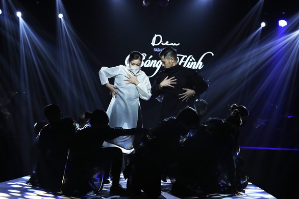 Diệu Fashion show và khi áo dài trên nền nhạc Trịnh - Ảnh 4. Diệu Fashion show và khi áo dài trên nền nhạc Trịnh - Ảnh 4.