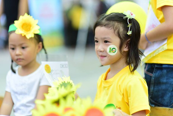 Hướng dương bừng sáng ở Sài Gòn và Hà Nội - Ảnh 18. Hướng dương bừng sáng ở Sài Gòn và Hà Nội - Ảnh 18.