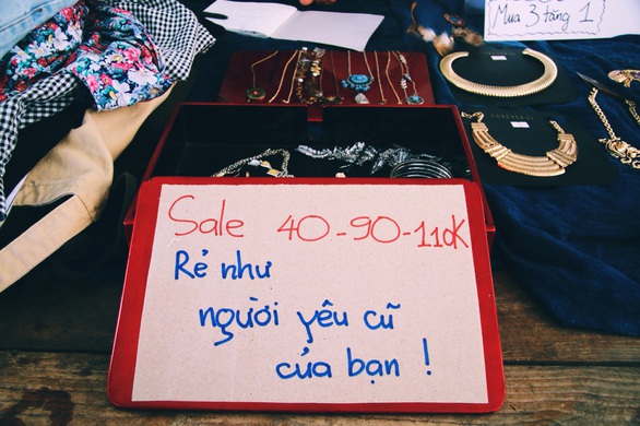 Rao bán tình cũ: Thực dụng hay tàn nhẫn? - Ảnh 1. Rao bán tình cũ: Thực dụng hay tàn nhẫn? - Ảnh 1.