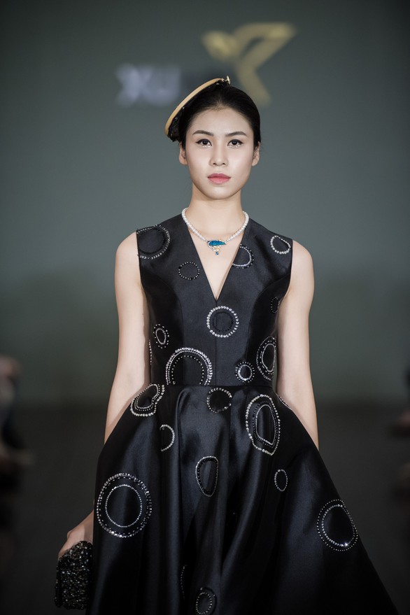 Thanh Mai làm vedette tri ân người thợ khuyết tật - Ảnh 11. Thanh Mai làm vedette tri ân người thợ khuyết tật - Ảnh 11.