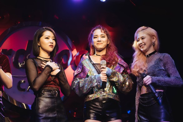 Liz Kim Cương trở về với nhóm LIME qua MV Party girlz - Ảnh 4. Liz Kim Cương trở về với nhóm LIME qua MV Party girlz - Ảnh 4.
