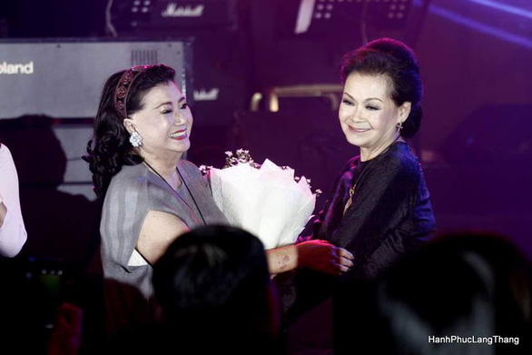 Khánh Ly đọc thơ Mai Thảo tặng khán giả Sài Gòn - Ảnh 6. Khánh Ly đọc thơ Mai Thảo tặng khán giả Sài Gòn - Ảnh 6.