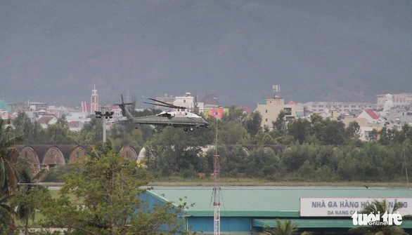 Cận cảnh trực thăng Marine One thử sức ở Đà Nẵng - Ảnh 11. Cận cảnh trực thăng Marine One thử sức ở Đà Nẵng - Ảnh 11.