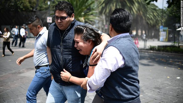 Động đất lớn ở Mexico, hơn 110 người chết - Ảnh 5. Động đất lớn ở Mexico, hơn 110 người chết - Ảnh 5.