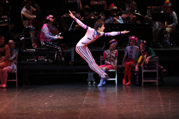 Bản ballet cho mùa Giáng sinh: Kẹp hạt dẻ - Ảnh 4. Bản ballet cho mùa Giáng sinh: Kẹp hạt dẻ - Ảnh 4.