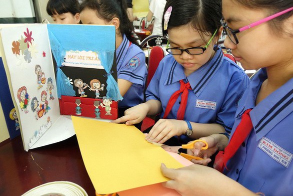 Thiệp 20-11 dễ thương học trò Sài Gòn tự làm tặng thầy cô - Ảnh 8. Thiệp 20-11 dễ thương học trò Sài Gòn tự làm tặng thầy cô - Ảnh 8.