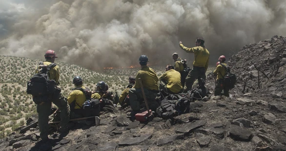 Only the brave: đằng sau những người hùng là một gia đình - Ảnh 10. Only the brave: đằng sau những người hùng là một gia đình - Ảnh 10.