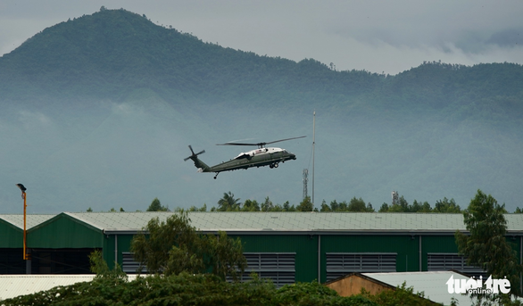 Cận cảnh trực thăng Marine One thử sức ở Đà Nẵng - Ảnh 5. Cận cảnh trực thăng Marine One thử sức ở Đà Nẵng - Ảnh 5.