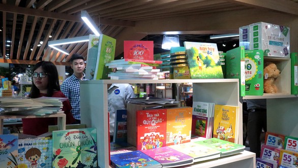 ‘Rừng sách nhiệt đới’ - thành phố sách giữa Sài Gòn - Ảnh 1. ‘Rừng sách nhiệt đới’ - thành phố sách giữa Sài Gòn - Ảnh 1.