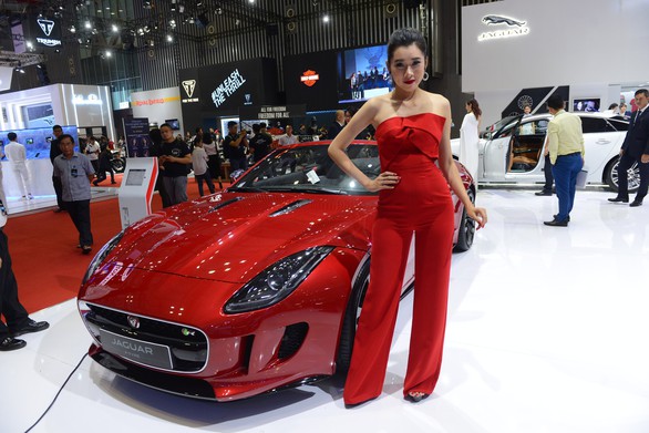 Cơn lốc giảm giá xe hơi: nên mua xe đi chơi Tết hay chưa? - Ảnh 1. Cơn lốc giảm giá xe hơi: nên mua xe đi chơi Tết hay chưa? - Ảnh 1.