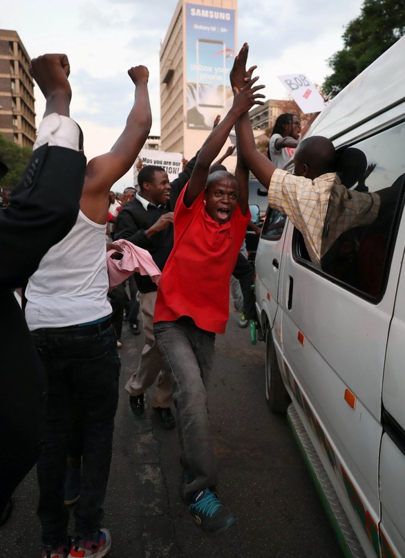 Zimbabwe vỡ òa trong niềm vui - Ảnh 5. Zimbabwe vỡ òa trong niềm vui - Ảnh 5.
