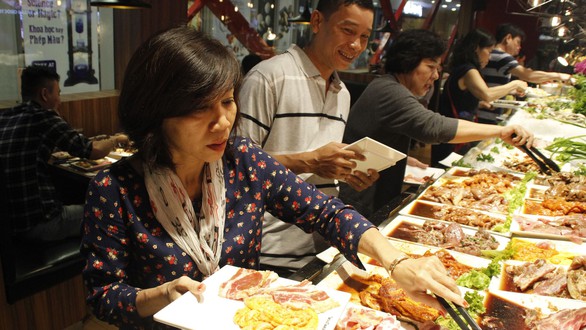 Tết dương lịch: khu du lịch TP.HCM nhộn nhịp, buffet thắng đậm - Ảnh 5. Tết dương lịch: khu du lịch TP.HCM nhộn nhịp, buffet thắng đậm - Ảnh 5.
