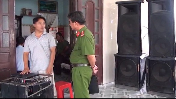 Cuộc chiến âm thanh - Ảnh 1. Cuộc chiến âm thanh - Ảnh 1.